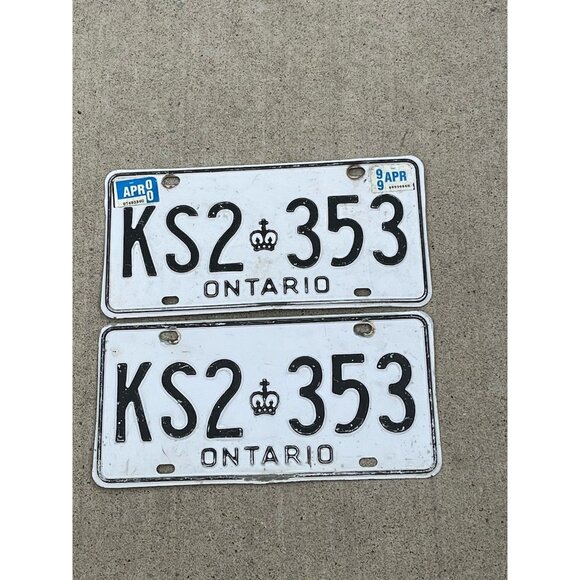 Pair of Ontario License Plates KS2 353 Black and White - Picture 1 of 10